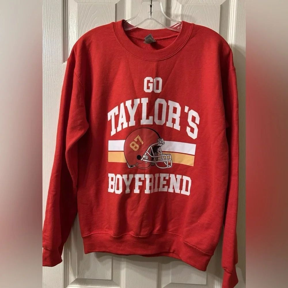 TAYLORâSWIFT â GO TAYLOR'S
BOYFRIEND CHEIF'S SWEATSHIRT Size S